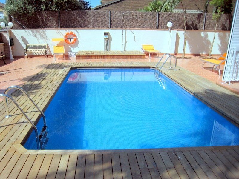 Apartamentos Caru Castelldefels Eksteriør billede