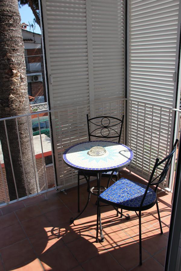 Apartamentos Caru Castelldefels Eksteriør billede
