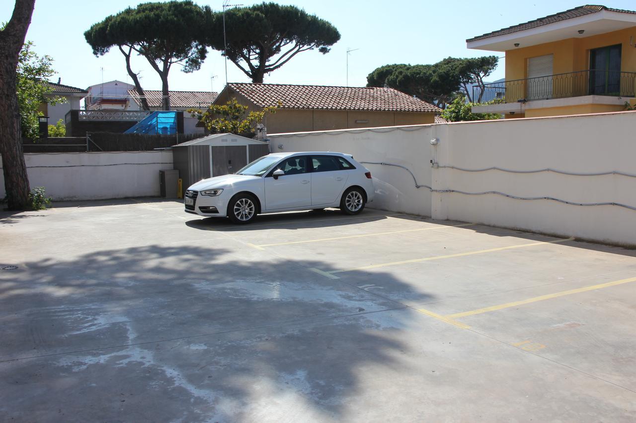 Apartamentos Caru Castelldefels Eksteriør billede