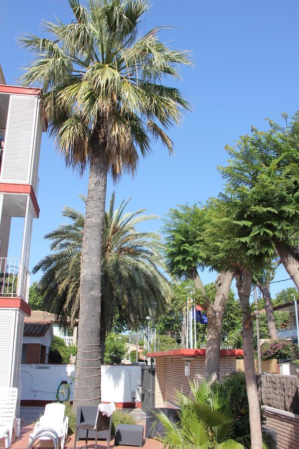 Apartamentos Caru Castelldefels Eksteriør billede