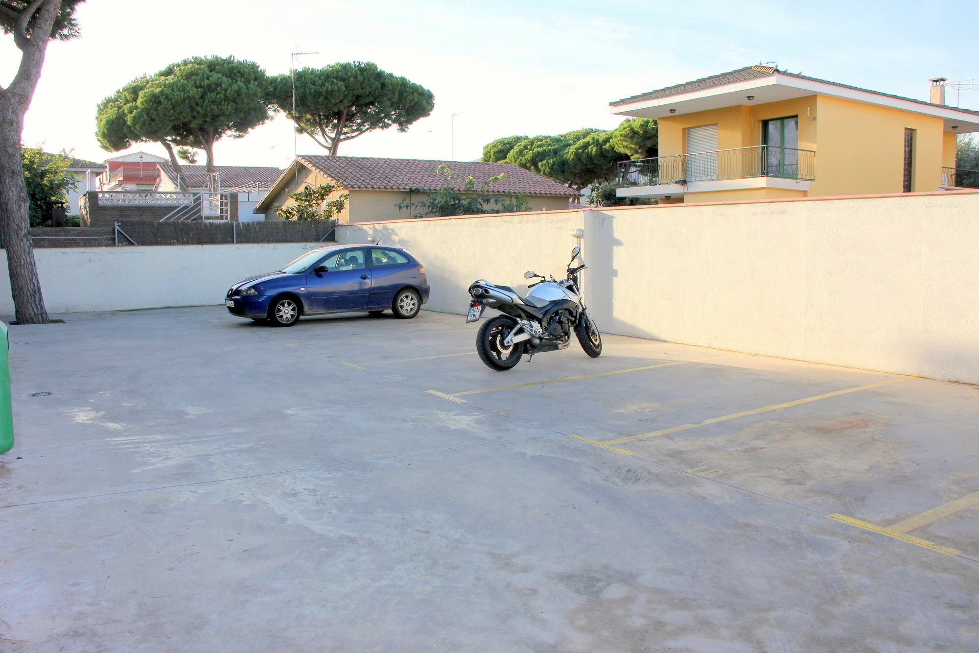 Apartamentos Caru Castelldefels Eksteriør billede